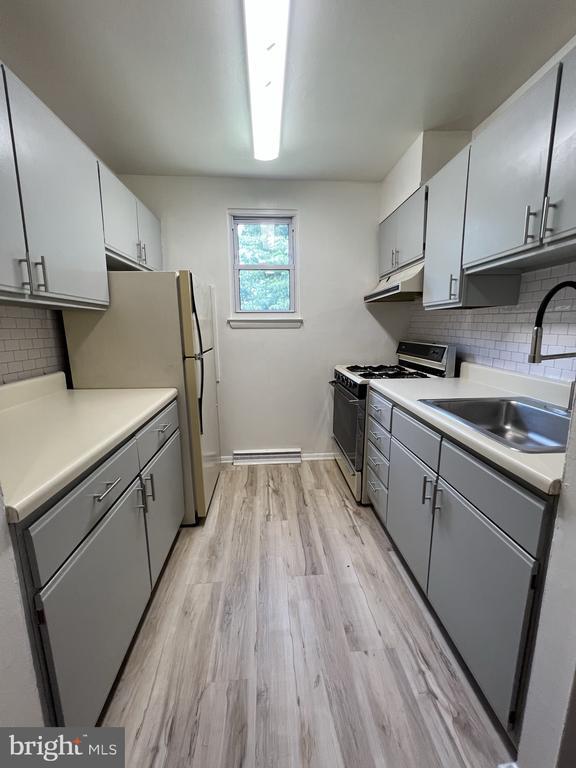 Foto del edificio - 4414 Falls Bridge Dr