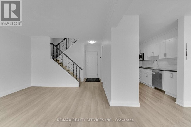 Building Photo - 1140 Tavistock Dr