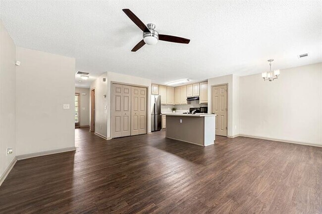 Building Photo - 435 Thistle Cove