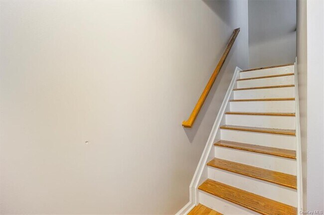 Building Photo - 1156 Maggie Rd