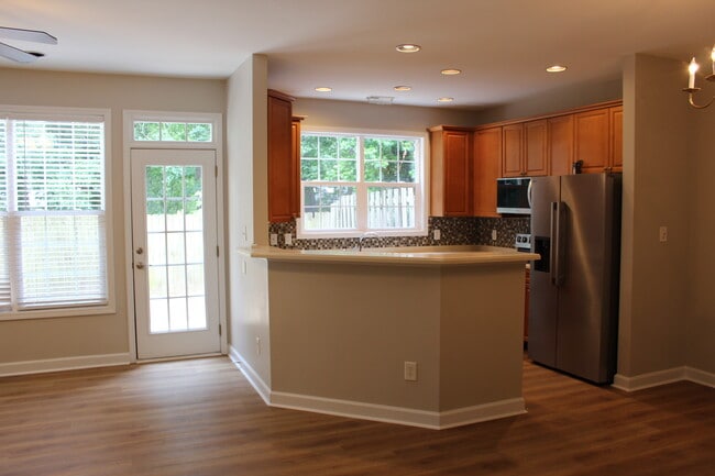 Building Photo - 749 Swan Neck Ln