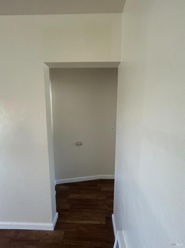Foto del edificio - 900 Mare Island Way