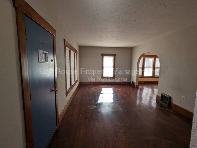 Foto del edificio - 449 24th St N