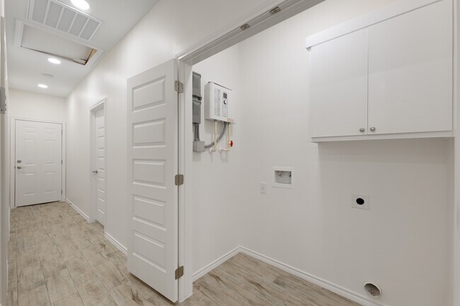 Foto del edificio - 2328 Summit Rd