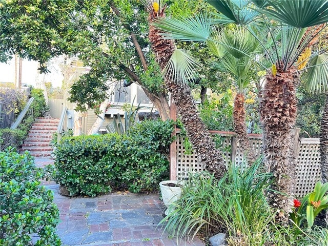 Building Photo - 1742 Catalina St