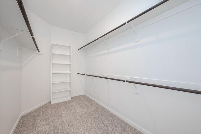 Foto del edificio - 1864 Canyon Live Oak St