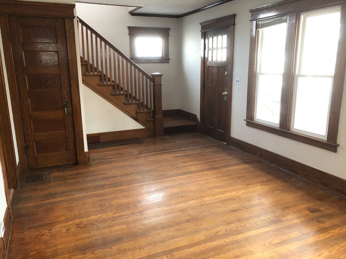 Foto principal - 112 Bryant Ave