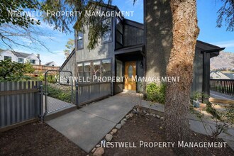 Building Photo - 3656 Summer Hill Dr