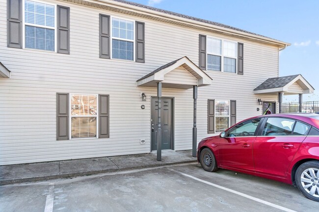 Building Photo - 1816 Beckett Dr
