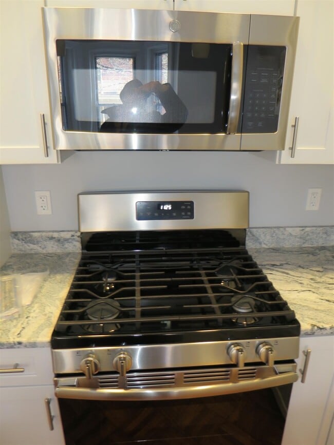 Building Photo - 61 Adams St