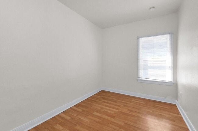 Foto del edificio - Eccles-Triplex