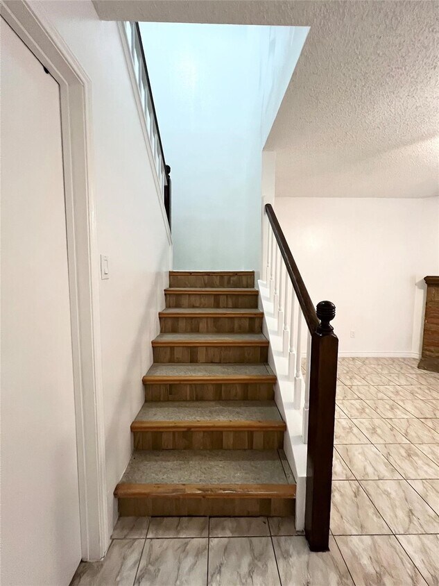 Foto del edificio - 12710 Leader St