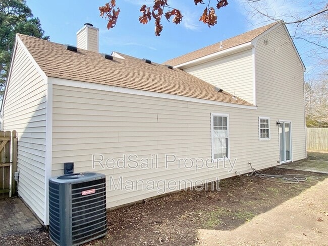 Building Photo - 223 Gate House Rd