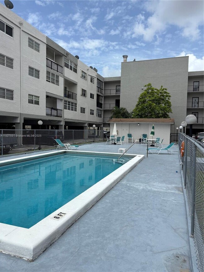 Foto del edificio - 6125 W 20th Ave