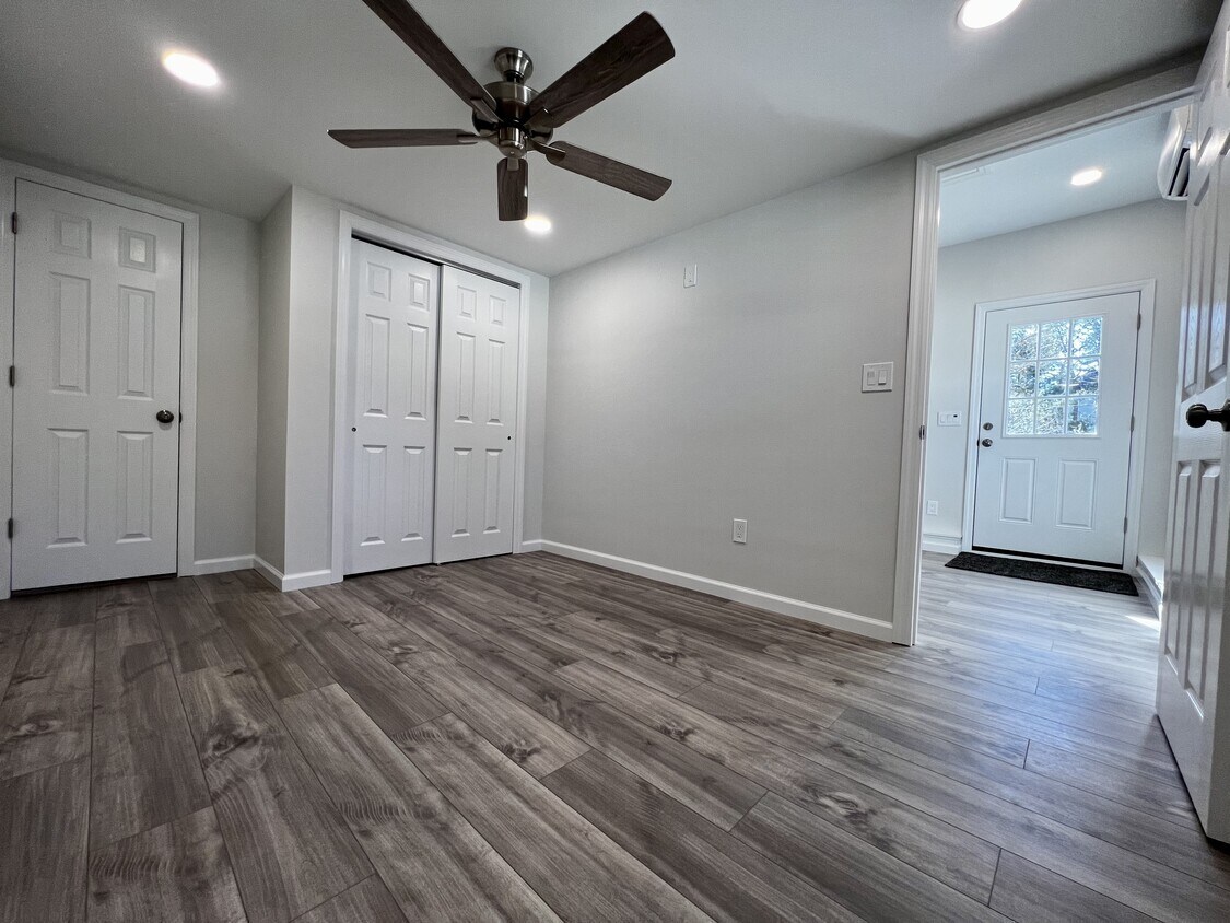 Foto principal - 16 Chivalry Ln