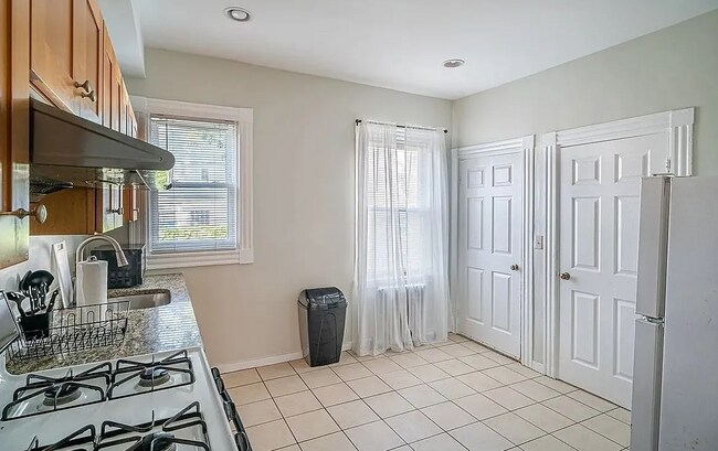 Foto del edificio - 6 Haskell St