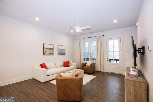 Foto del edificio - 1305 Breezy St SE