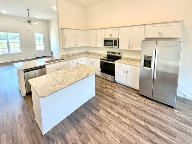 Foto del edificio - 130 Primrose Ln