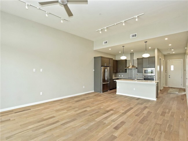 Building Photo - 5921 Hiline Rd