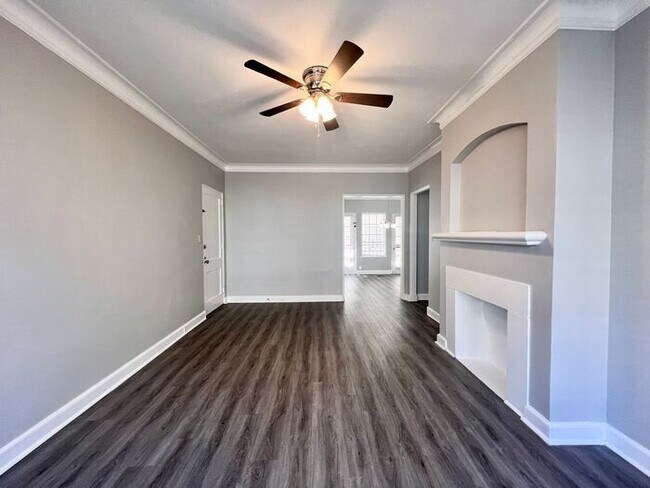 Building Photo - Newly Renovated 2bd/2ba in Midtown Near Ov...