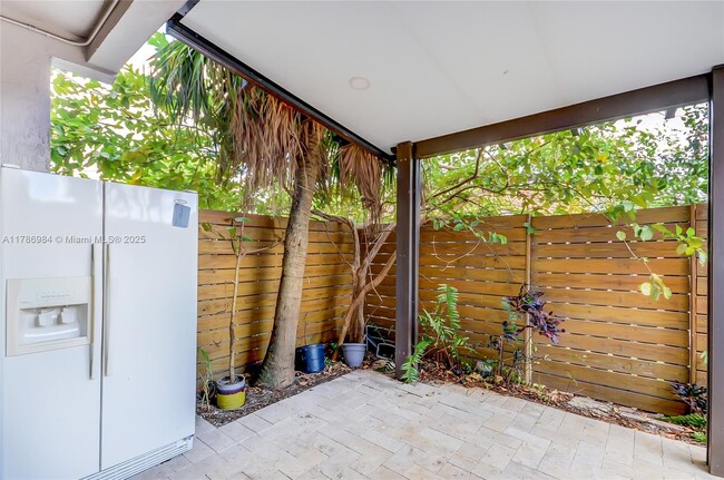 Foto del edificio - 12909 SW 61st Terrace