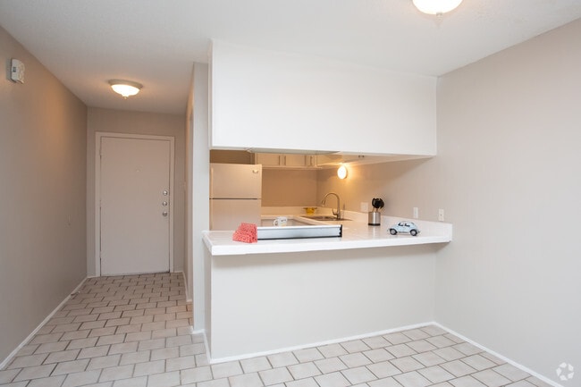 2HAB, 1BA 850 ft² - North 40
