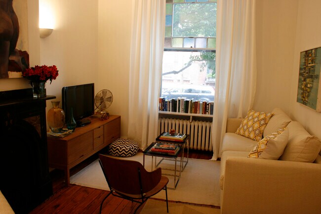Foto del edificio - 826 N Woodstock St