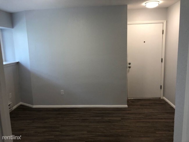 Foto del edificio - 12170 Huron St