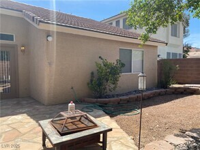 Building Photo - 9848 Double Rock Dr