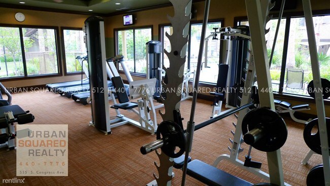 Building Photo - 13725 Ranch Road 620 N