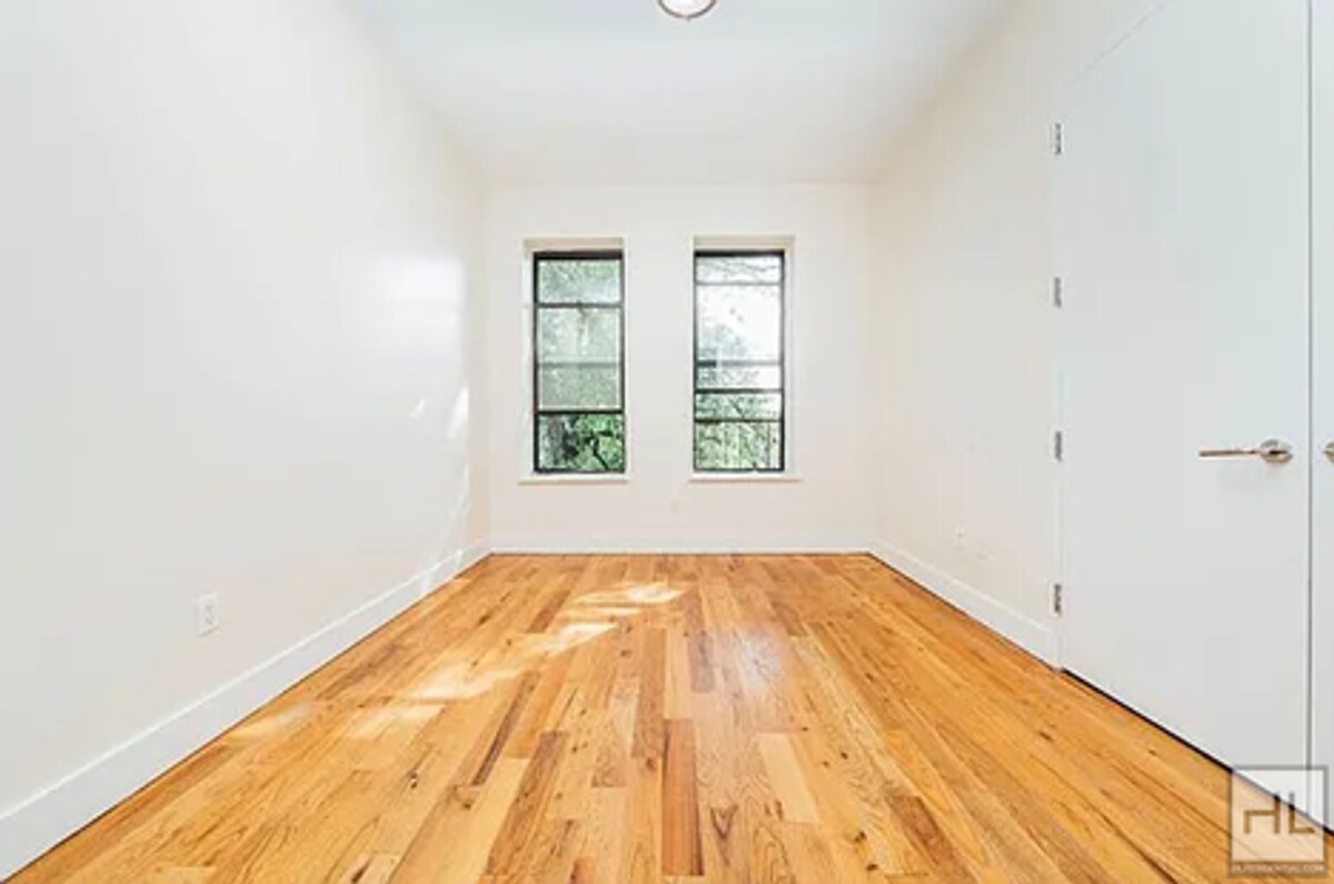 Foto del edificio - CENTRAL AVENUE / Spacious Bushwick 2 Bed 1...
