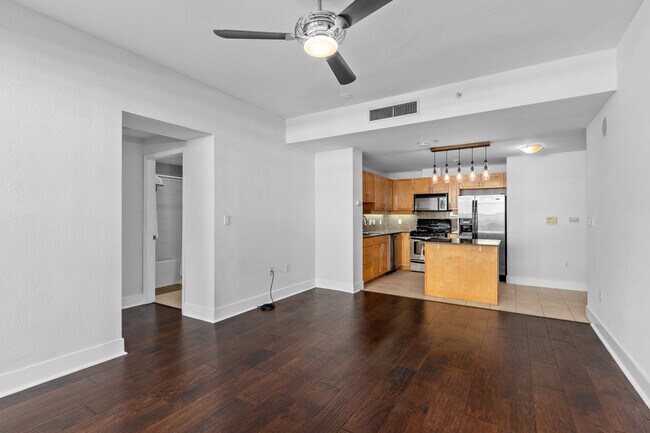 Foto del edificio - 1240 India St