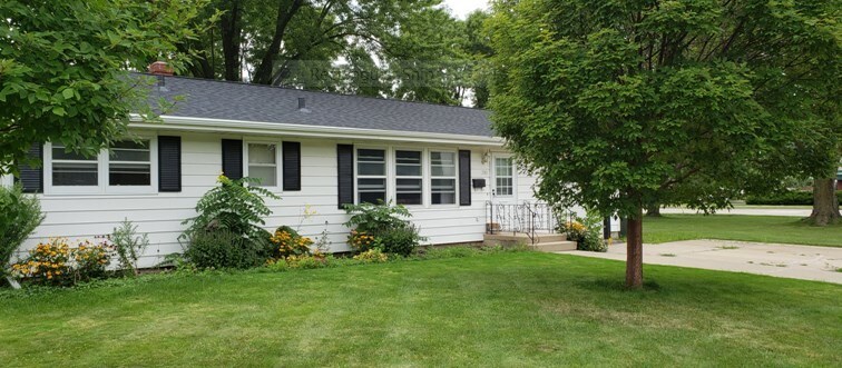 Primary Photo - 280 N Bird St
