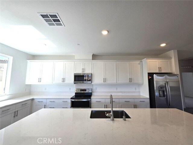 Foto del edificio - 27036 Banjo St