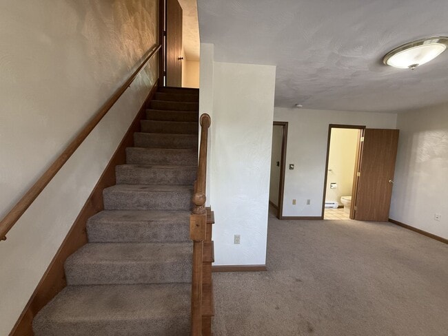 Building Photo - Secluded Two Bedroom Townhome Minutes from...