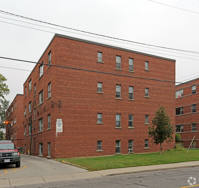 Building Photo - Claremount Court
