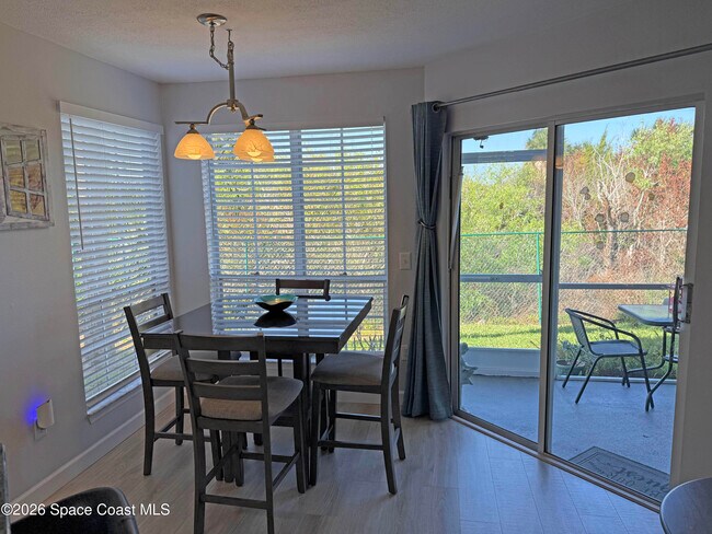 Foto del edificio - 7470 US-1