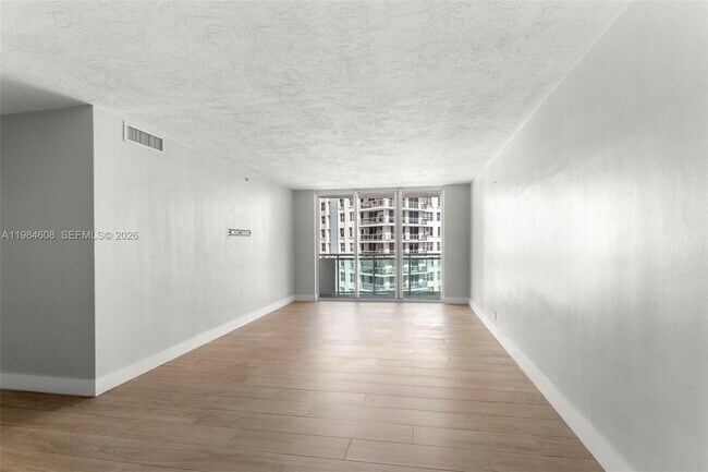 Foto del edificio - 3001 S Ocean Dr