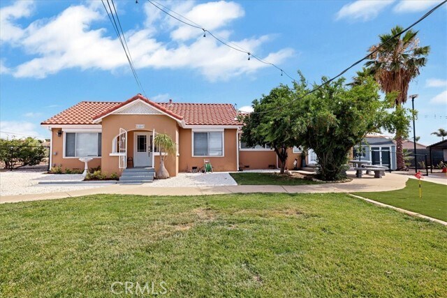 Primary Photo - 1550 Sylvan Blvd