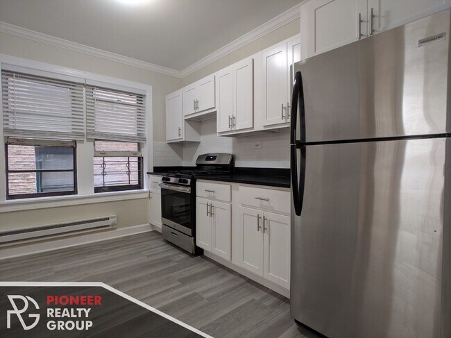 Foto del edificio - 839 W Cornelia Ave