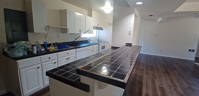 Foto del edificio - 1731 NE Northgate Way