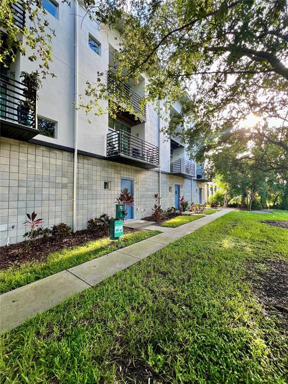 Foto del edificio - 5008 S MacDill Ave