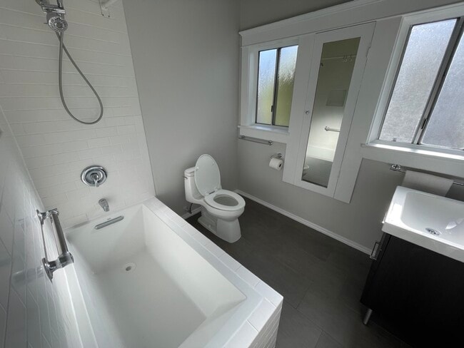 Bathroom - 3842 Minerva Ave