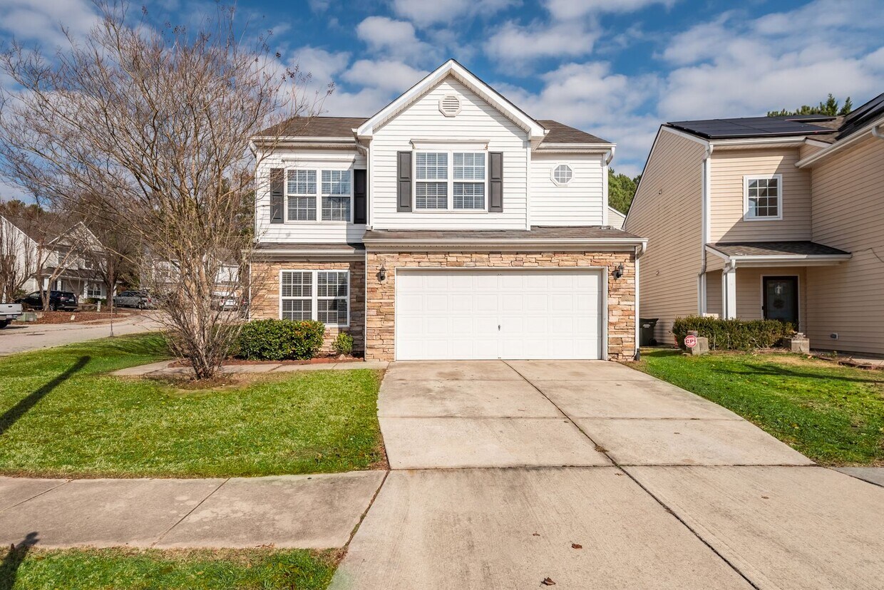 Primary Photo - Nice 4 bedroom home in SW Durham with bonu...