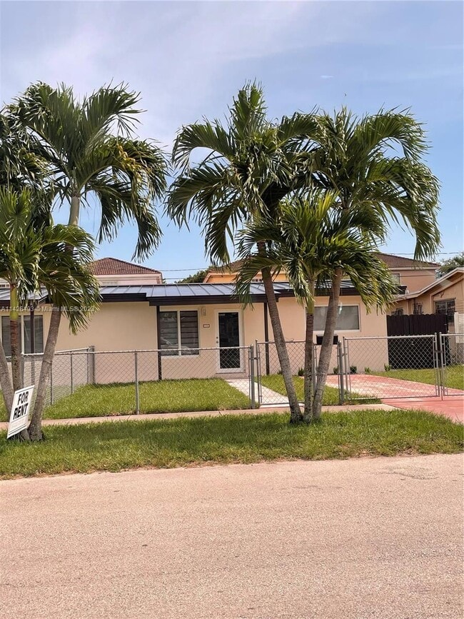 Building Photo - 9142 SW 40th Terrace