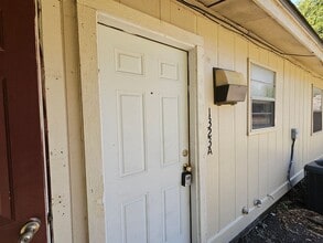 Building Photo - 1323 Paseo Del Oro