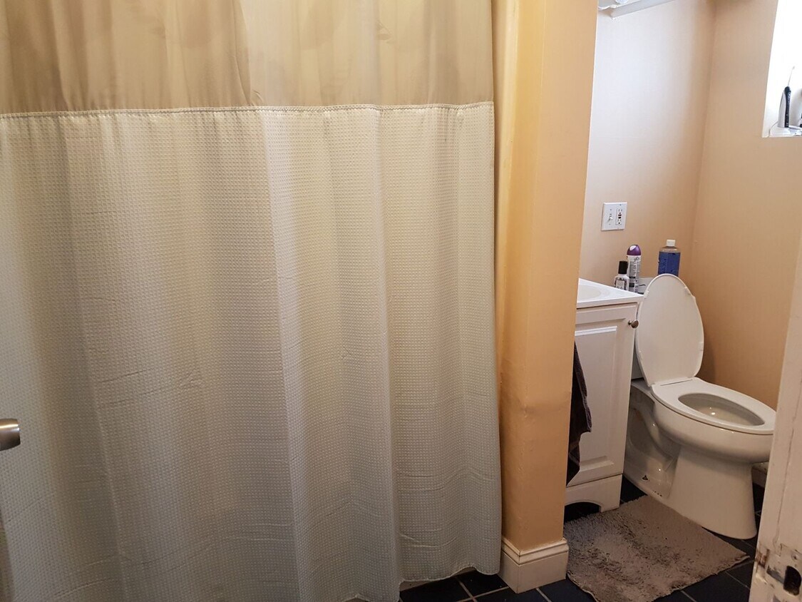 Foto del edificio - 2bed/1bath in Brookline