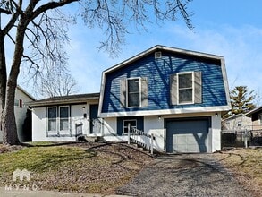 Building Photo - 1349 Westshire Rd