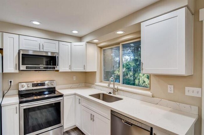 Foto del edificio - 7507 66th Avenue West, Lakewood, WA, 98499