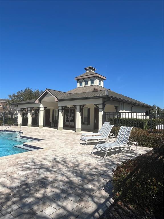 Foto del edificio - 7609 Sutherton Ln